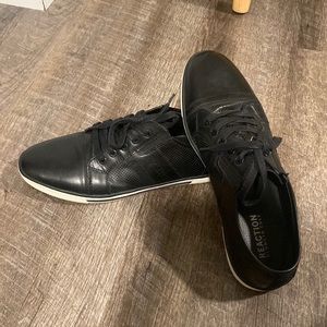Kenneth Cole Reaction black business casual shoes